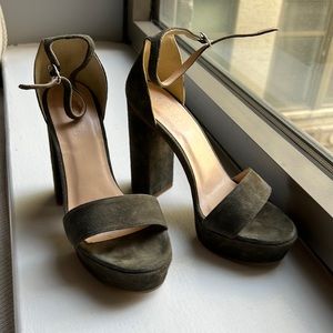 Stacked platform olive green Barney’s heels size 38
